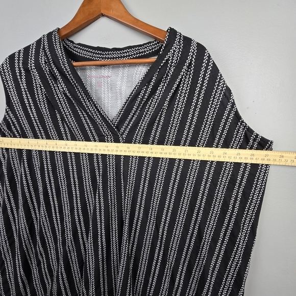 JESSICA LONDON Sleeveless Top Black White Subtle Polka Dot Women Plus Size 22/24 - Picture 9 of 10